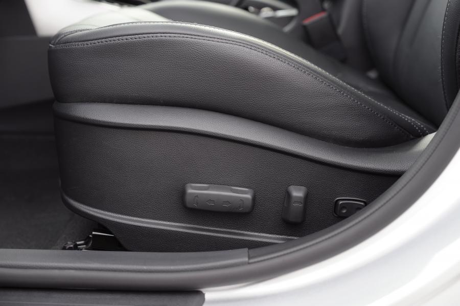  Hyundai Elantra GT 2012 года  (фото 40 из 151)